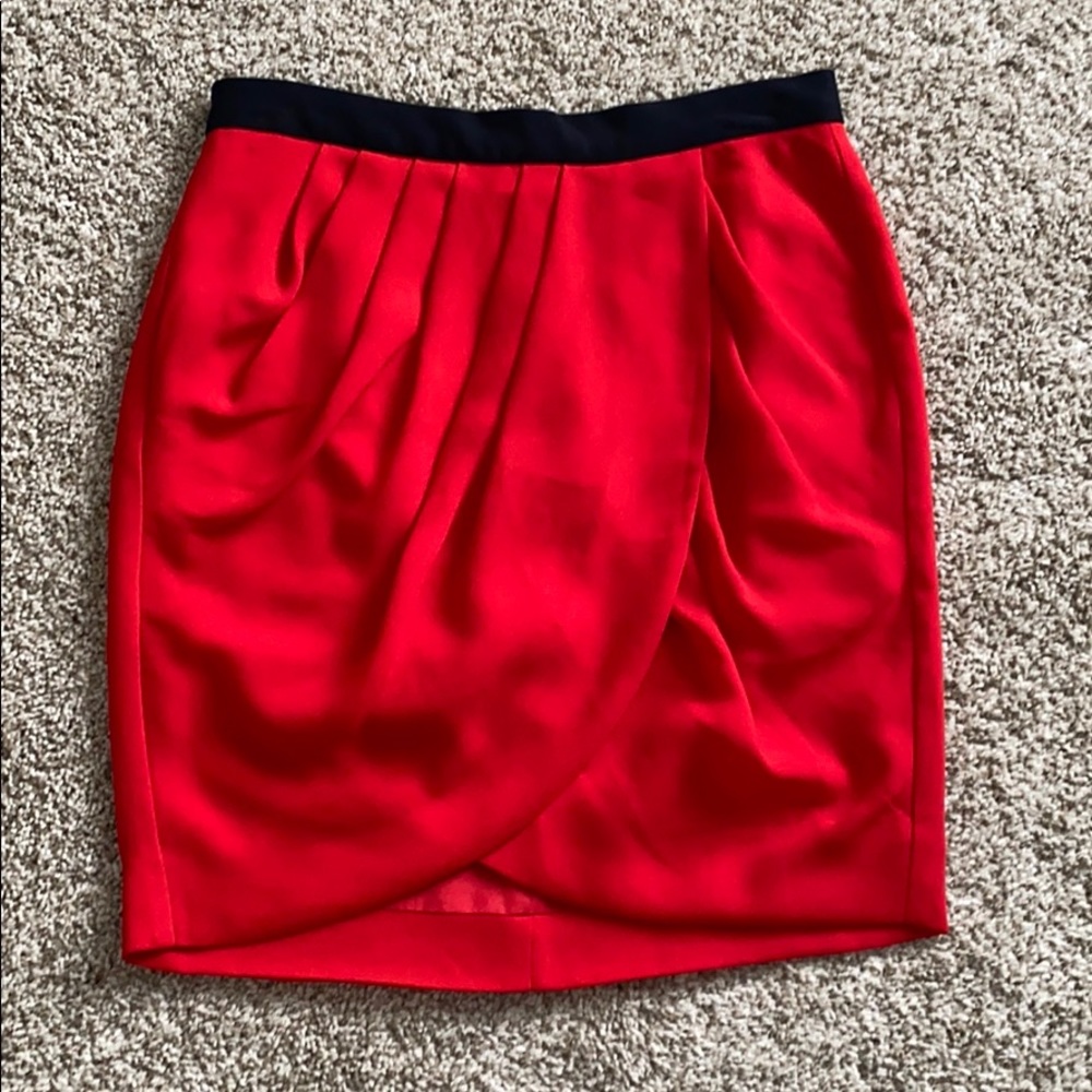 Red & Black Banana Republic tulip skirt.